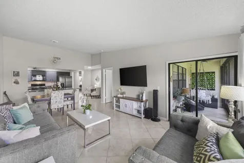 39 Bethesda Park Circle Boynton Beach FL 33435
