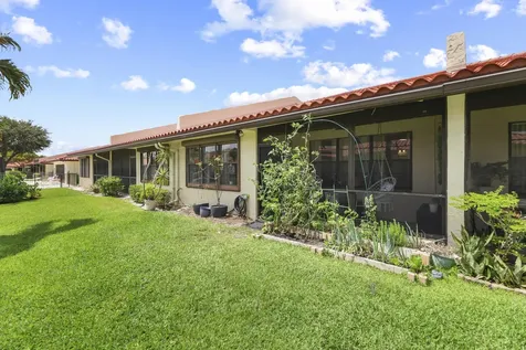 39 Bethesda Park Circle Boynton Beach FL 33435