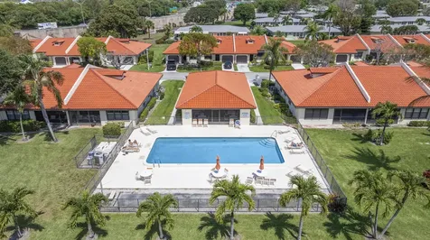 39 Bethesda Park Circle Boynton Beach FL 33435