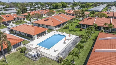 39 Bethesda Park Circle Boynton Beach FL 33435