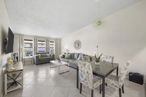 39 Bethesda Park Circle Boynton Beach FL 33435