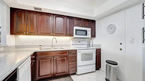 427 Golden Isle Drive Hallandale Beach FL 33009