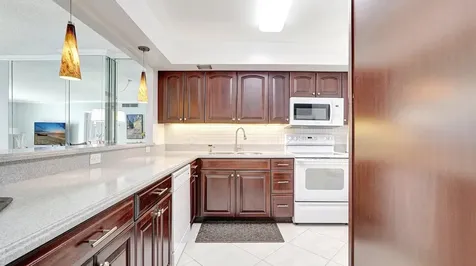 427 Golden Isle Drive Hallandale Beach FL 33009