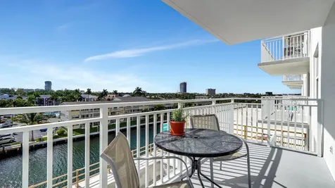 427 Golden Isle Drive Hallandale Beach FL 33009