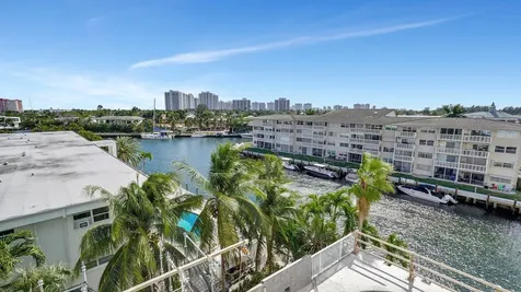 427 Golden Isle Drive Hallandale Beach FL 33009
