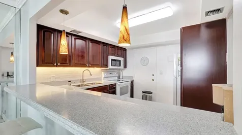 427 Golden Isle Drive Hallandale Beach FL 33009