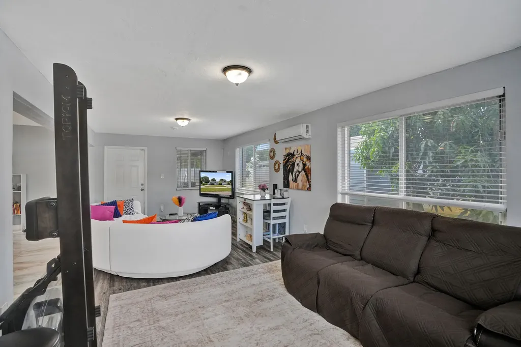2320 NW 191st Terrace Miami Gardens FL 33056