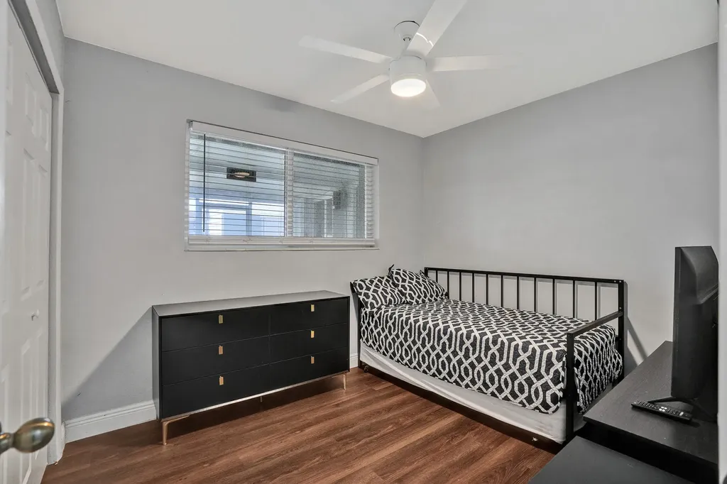 2320 NW 191st Terrace Miami Gardens FL 33056