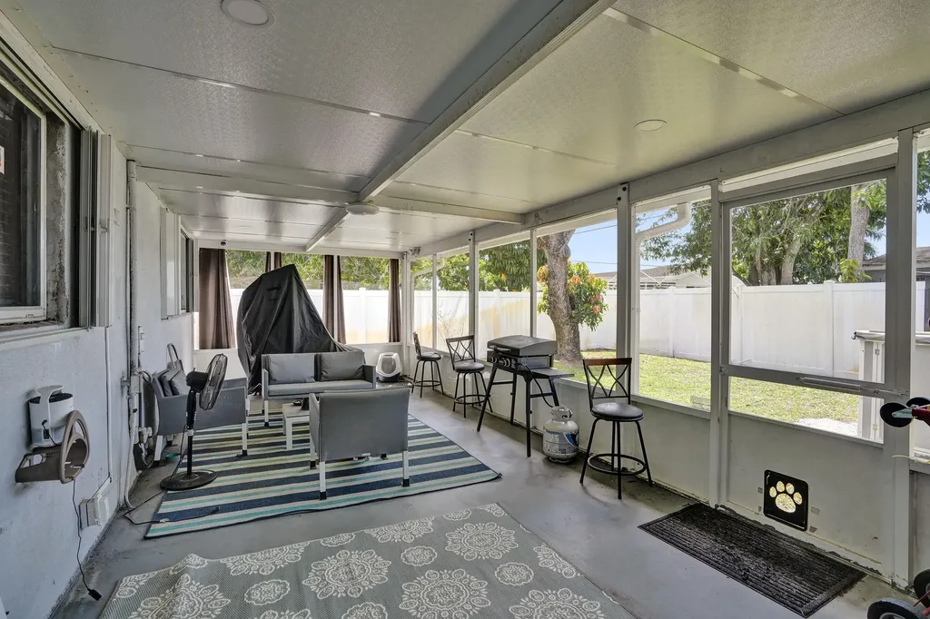 2320 NW 191st Terrace Miami Gardens FL 33056