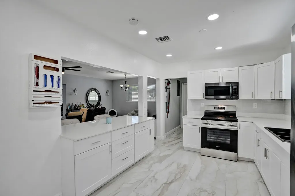 2320 NW 191st Terrace Miami Gardens FL 33056