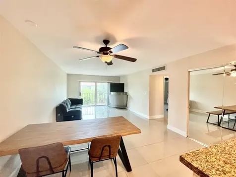 809 W Oakland Park Boulevard Oakland Park FL 33311