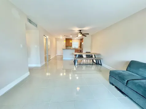 809 W Oakland Park Boulevard Oakland Park FL 33311