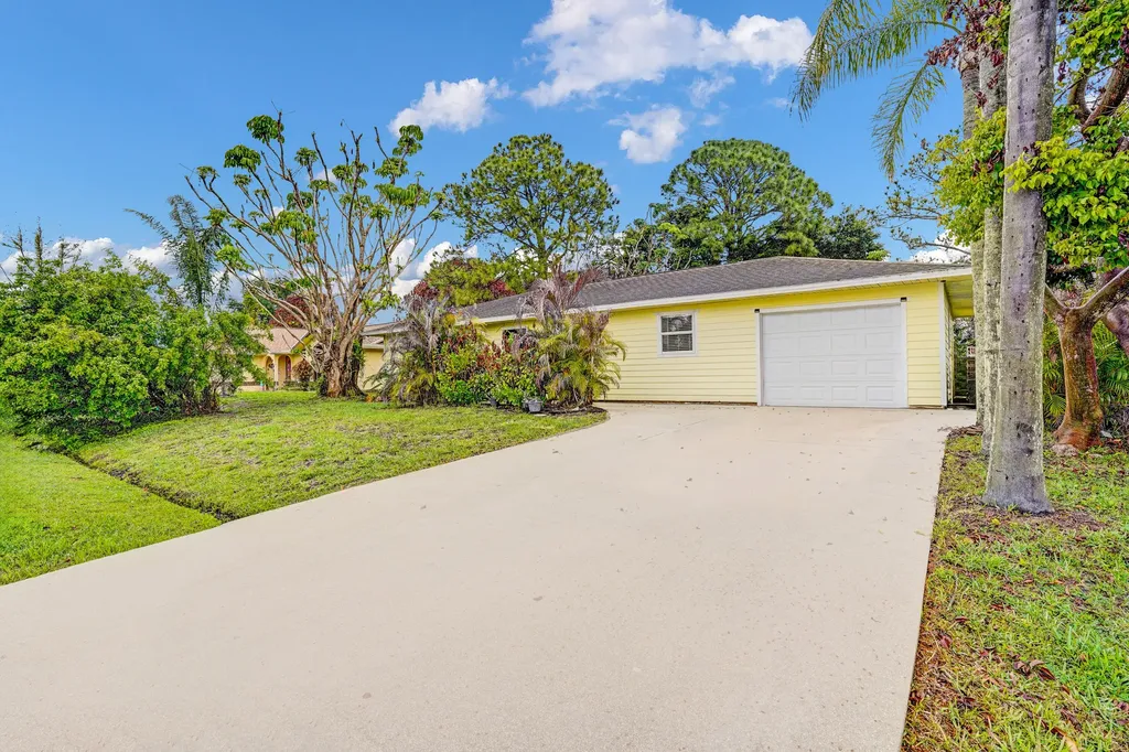 1673 SW Gemini Lane Port St Lucie FL 34984