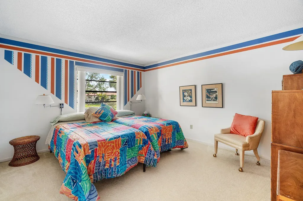 8320 Casa Del Lago Boca Raton FL 33433
