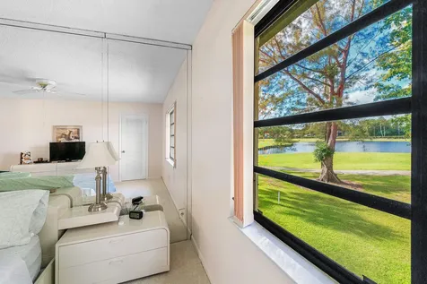 8320 Casa Del Lago Boca Raton FL 33433