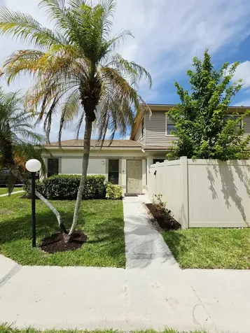 4339 Willow Pond Road West Palm Beach FL 33417