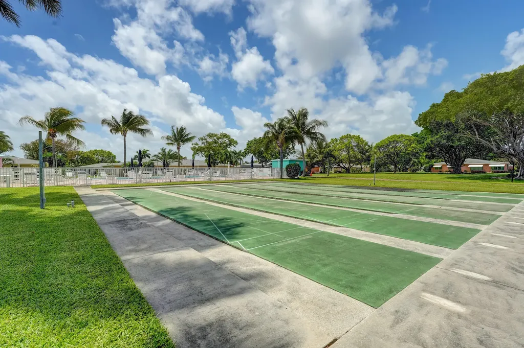 355 Main Boulevard Boynton Beach FL 33435