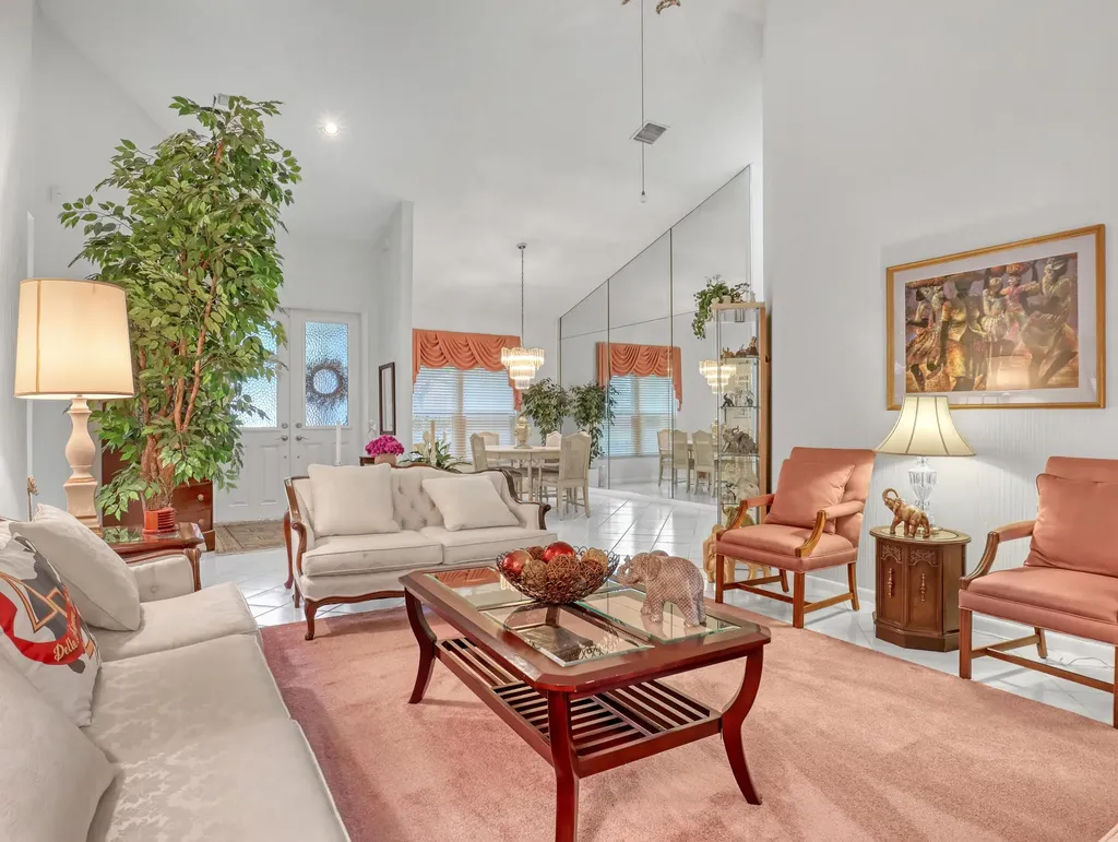 712 Golf Court Delray Beach FL 33445