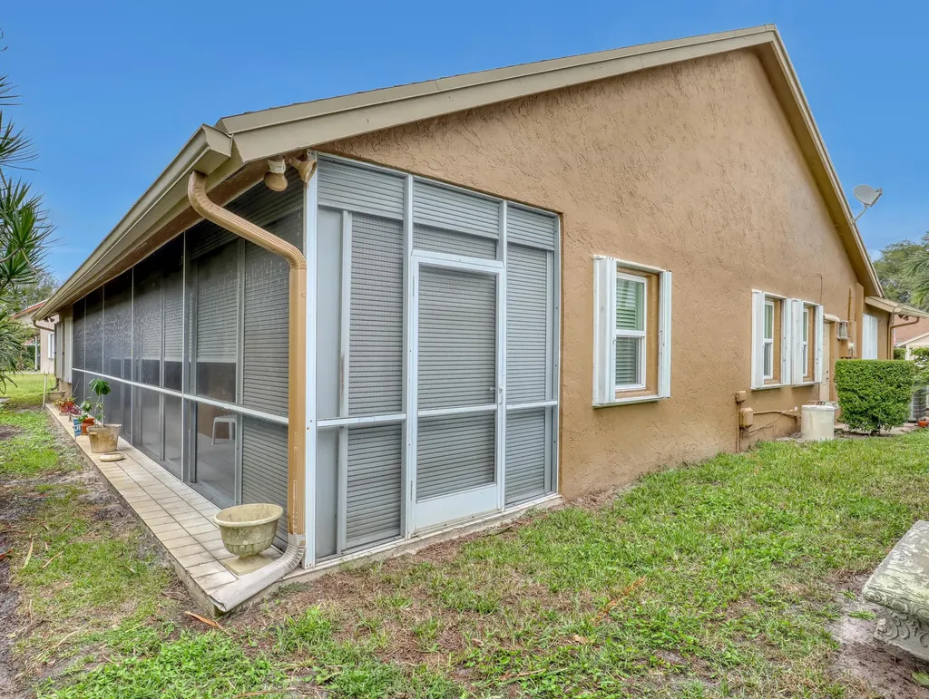 712 Golf Court Delray Beach FL 33445