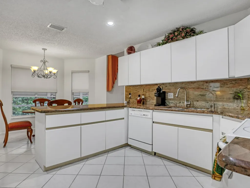712 Golf Court Delray Beach FL 33445