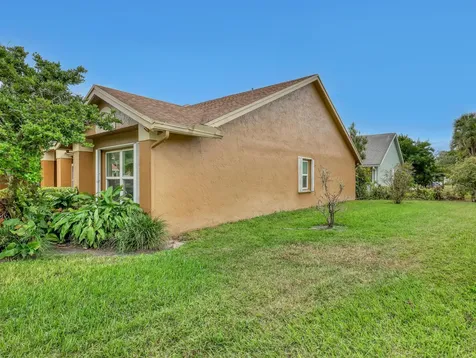 712 Golf Court Delray Beach FL 33445