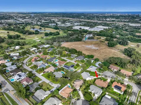 712 Golf Court Delray Beach FL 33445
