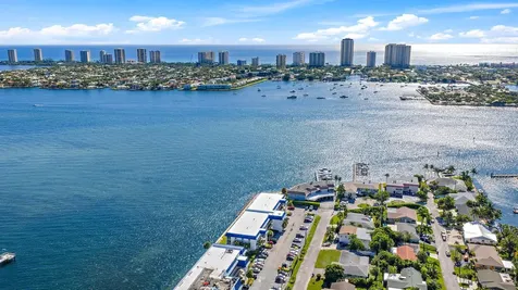 400 Wilma Circle Riviera Beach FL 33404
