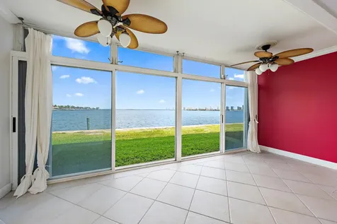 400 Wilma Circle Riviera Beach FL 33404