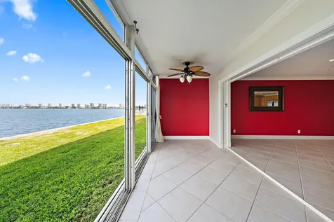 400 Wilma Circle Riviera Beach FL 33404