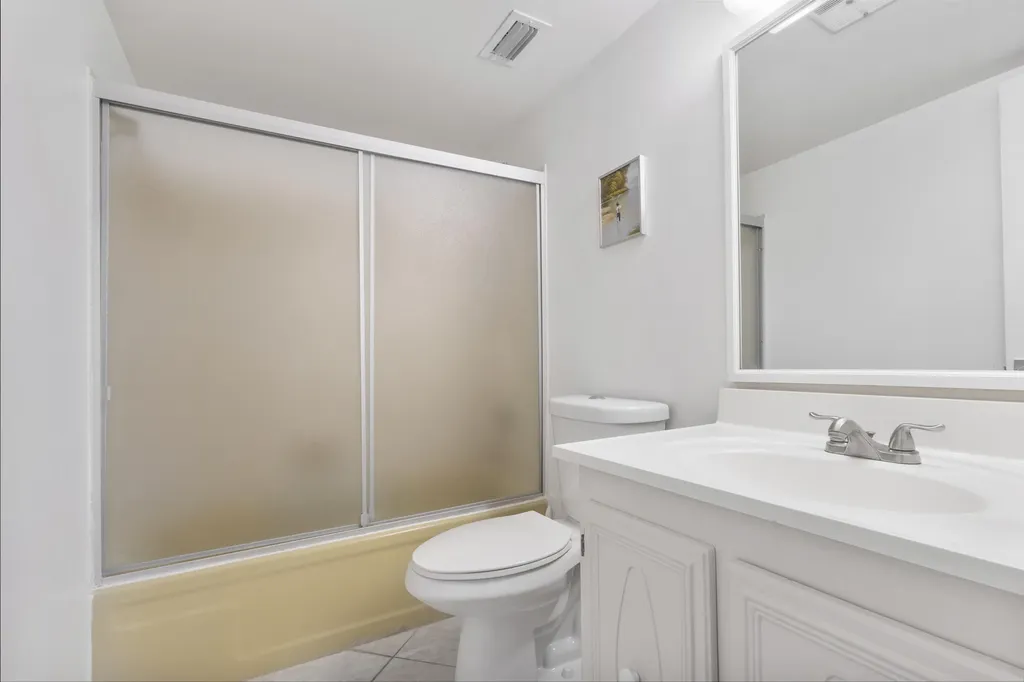 20 Abbey Lane Delray Beach FL 33446