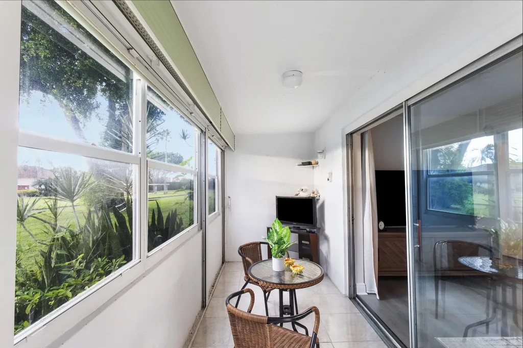 20 Abbey Lane Delray Beach FL 33446