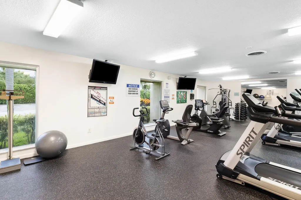 20 Abbey Lane Delray Beach FL 33446
