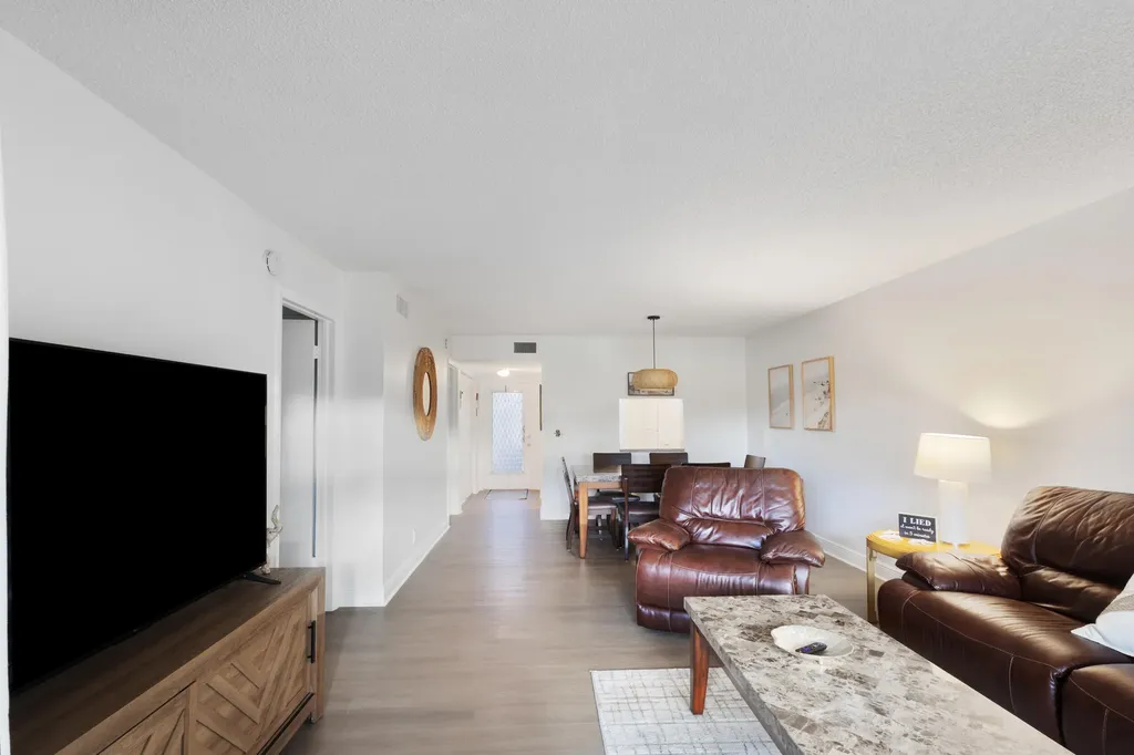 20 Abbey Lane Delray Beach FL 33446