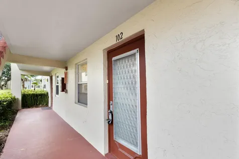 20 Abbey Lane Delray Beach FL 33446