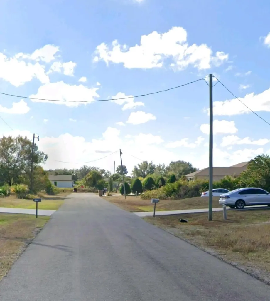 6006 Flora Avenue N Lehigh Acres FL 33971