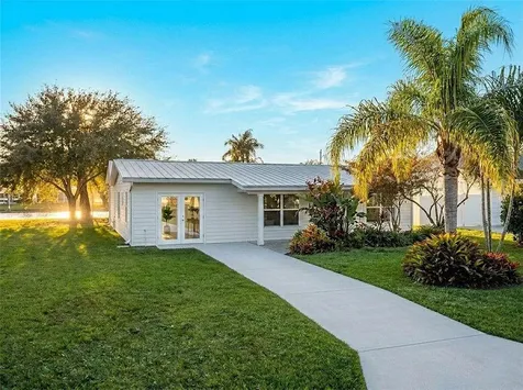 241 14th Place Vero Beach FL 32960