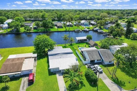 241 14th Place Vero Beach FL 32960