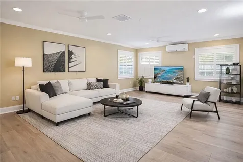 241 14th Place Vero Beach FL 32960