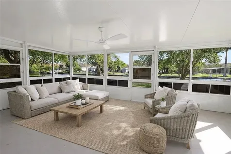 241 14th Place Vero Beach FL 32960