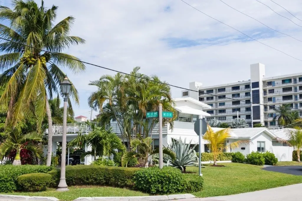 3201 NE 23rd Street Fort Lauderdale FL 33305