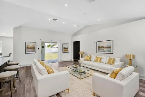 610 SE 21st Lane Cape Coral FL 33990