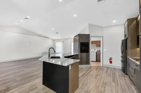 610 SE 21st Lane Cape Coral FL 33990