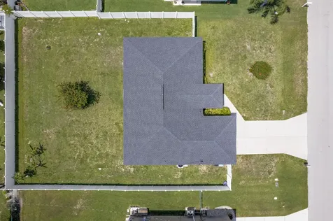 610 SE 21st Lane Cape Coral FL 33990