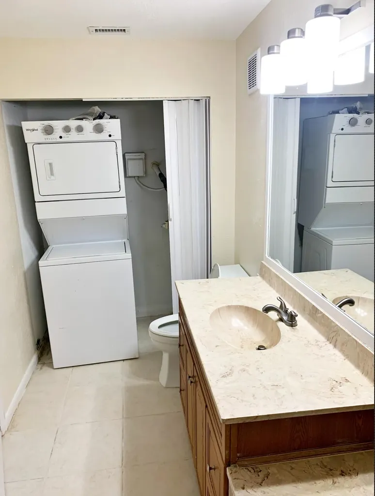 13 Crossings Circle Boynton Beach FL 33435