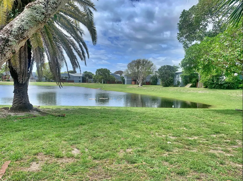 13 Crossings Circle Boynton Beach FL 33435
