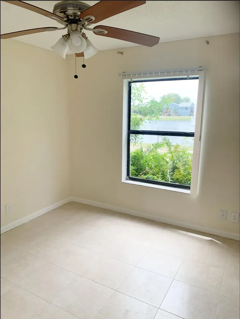13 Crossings Circle Boynton Beach FL 33435