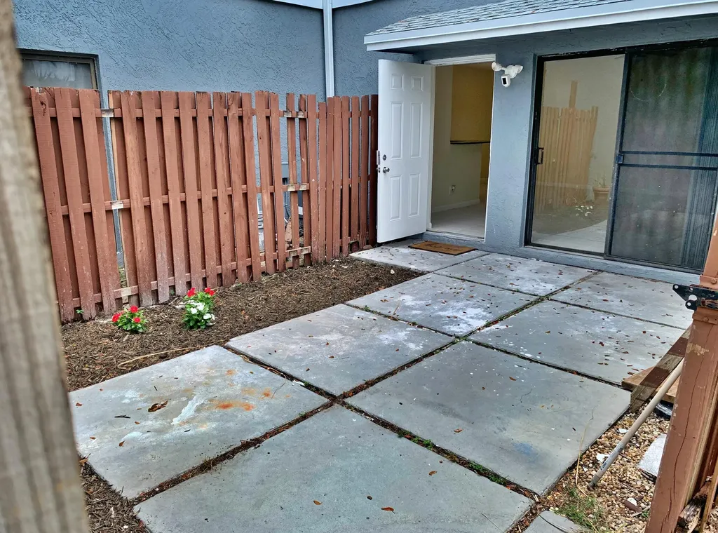 13 Crossings Circle Boynton Beach FL 33435