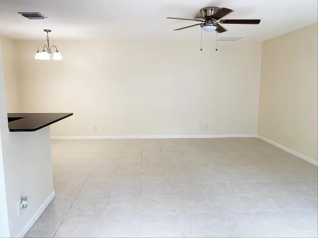 13 Crossings Circle Boynton Beach FL 33435