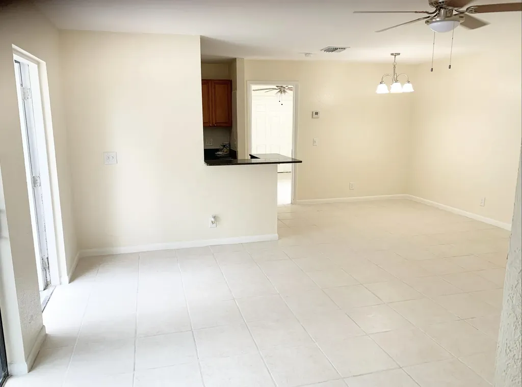 13 Crossings Circle Boynton Beach FL 33435