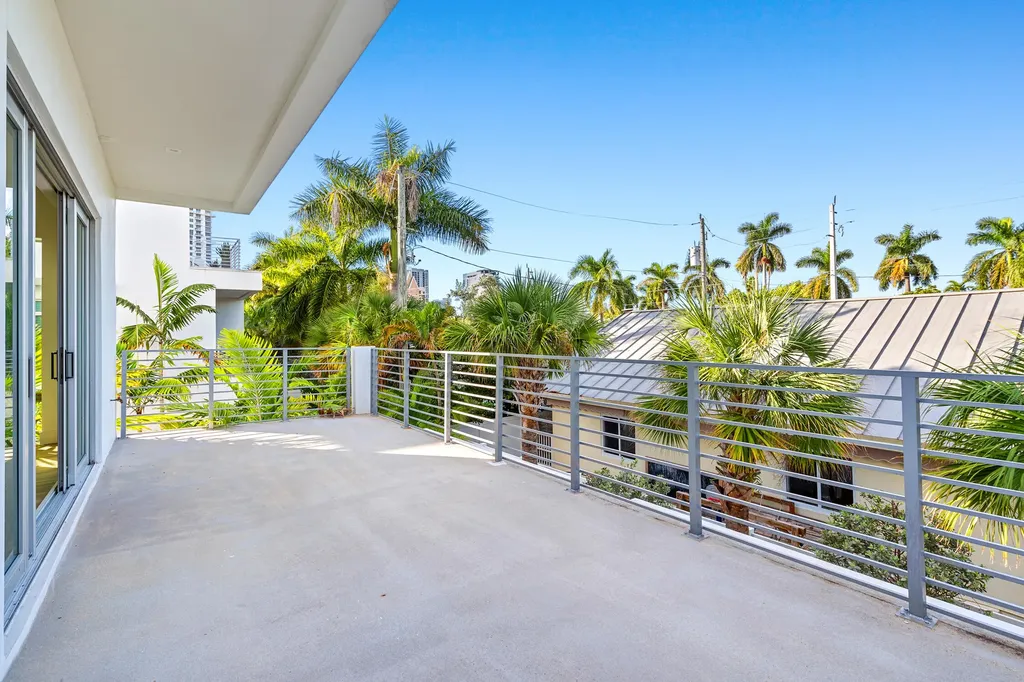 11 SE 11th Avenue Fort Lauderdale FL 33301